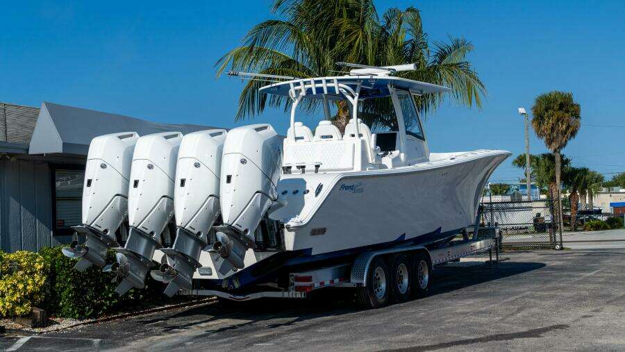 39 CC 39ft Front Runner Yacht For Sale