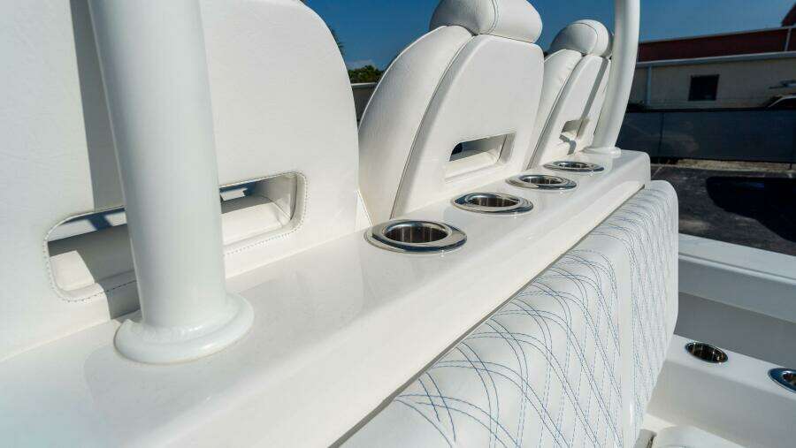 39 CC 39ft Front Runner Yacht For Sale