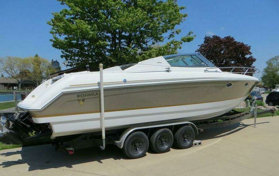 33ft Formula Yacht For Sale