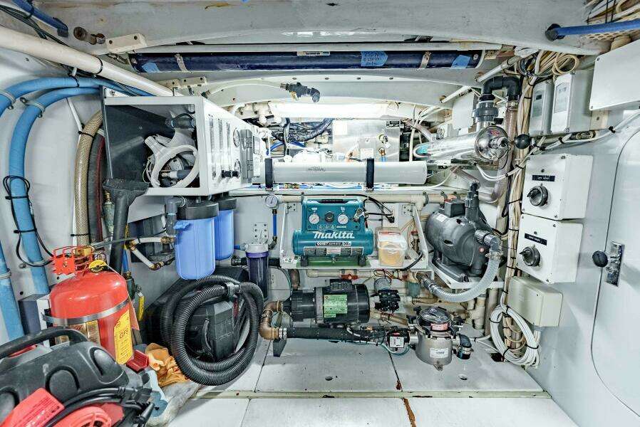 SHOTGUN 55ft Merritt Yacht For Sale