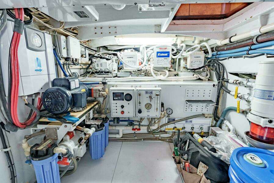 SHOTGUN 55ft Merritt Yacht For Sale