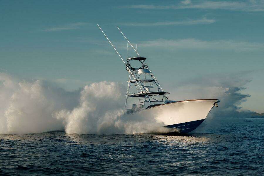 47 CC 47ft Front Runner Yacht For Sale