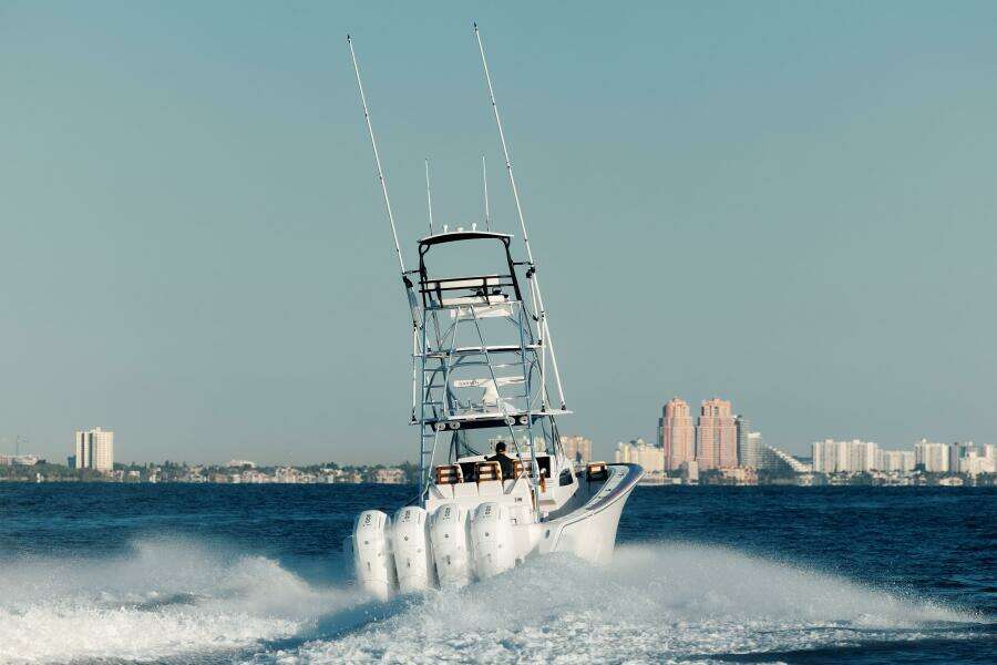 47 CC 47ft Front Runner Yacht For Sale