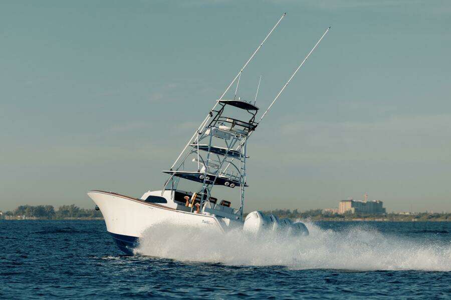 47 CC 47ft Front Runner Yacht For Sale