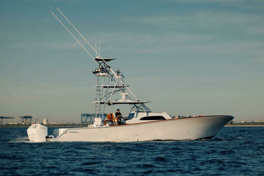 47 CC 47ft Front Runner Yacht For Sale