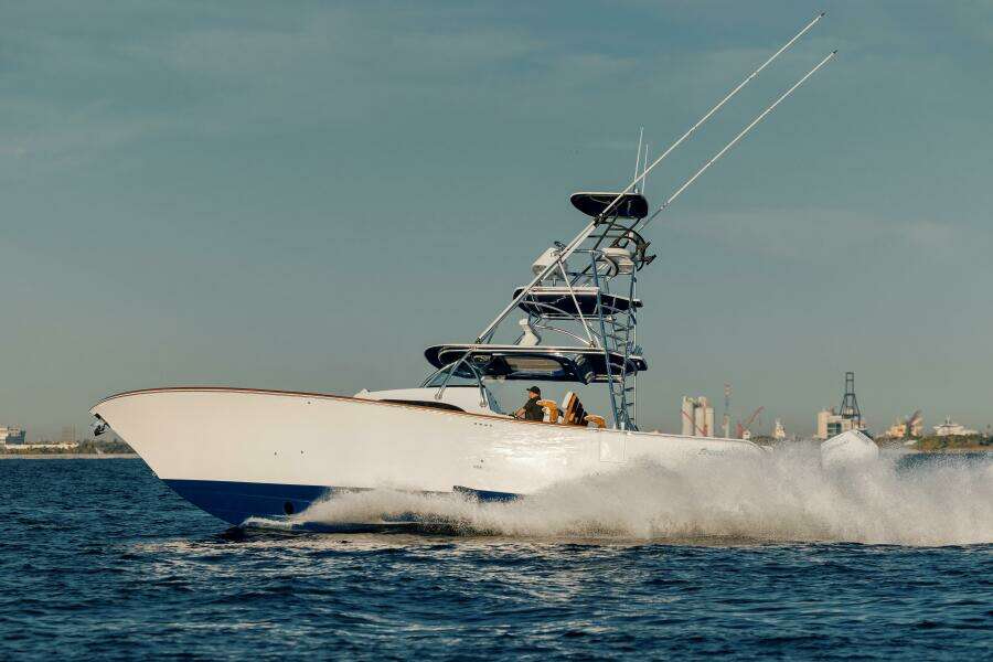 47 CC 47ft Front Runner Yacht For Sale