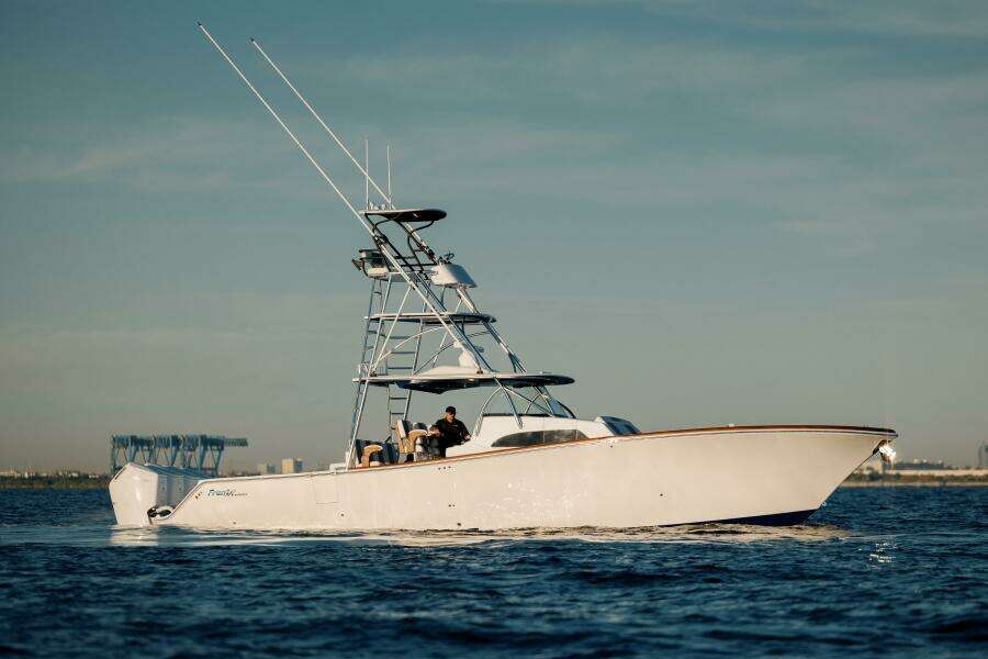 47 CC 47ft Front Runner Yacht For Sale