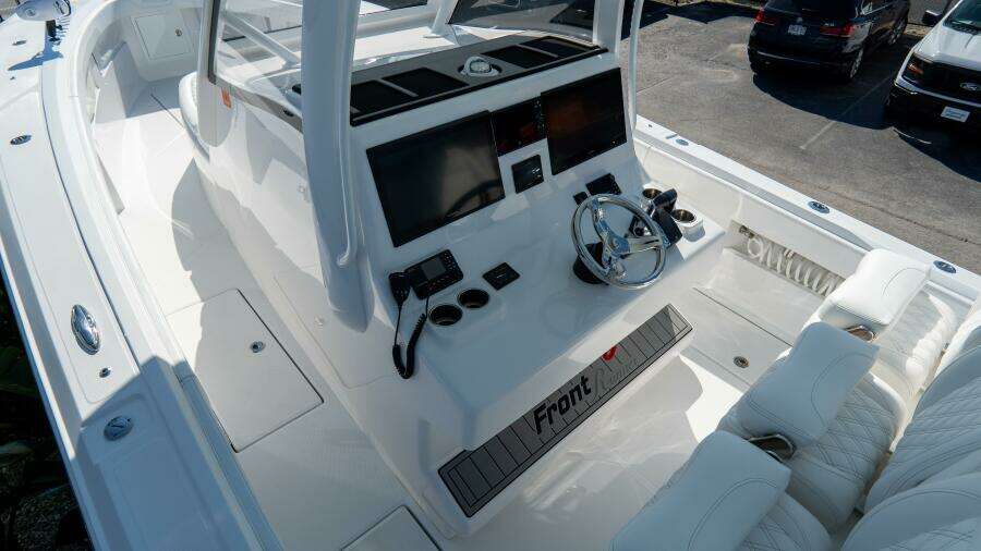 36 CC 36ft Front Runner Yacht For Sale