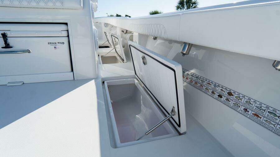 36 CC 36ft Front Runner Yacht For Sale