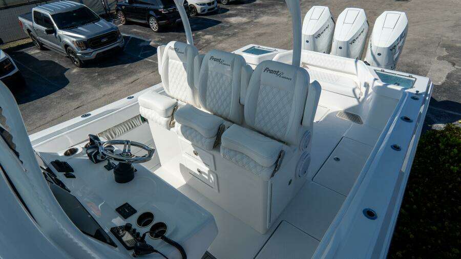 36 CC 36ft Front Runner Yacht For Sale