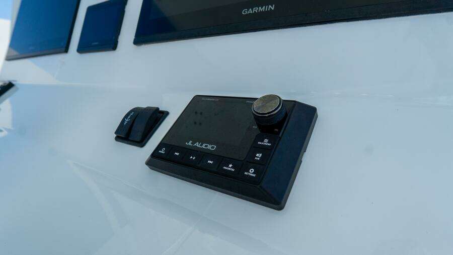 36 CC 36ft Front Runner Yacht For Sale