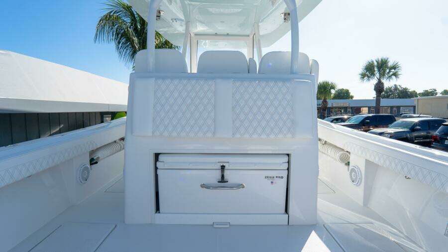 36 CC 36ft Front Runner Yacht For Sale