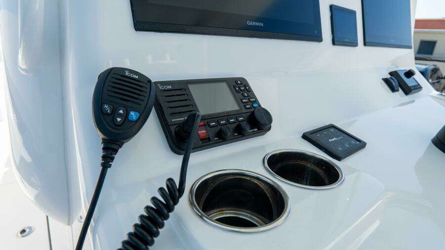 36 CC 36ft Front Runner Yacht For Sale