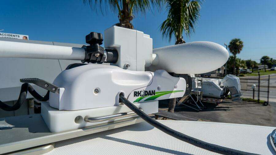 36 CC 36ft Front Runner Yacht For Sale