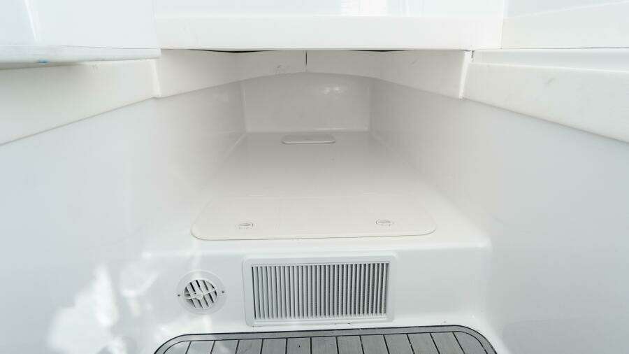 36 CC 36ft Front Runner Yacht For Sale