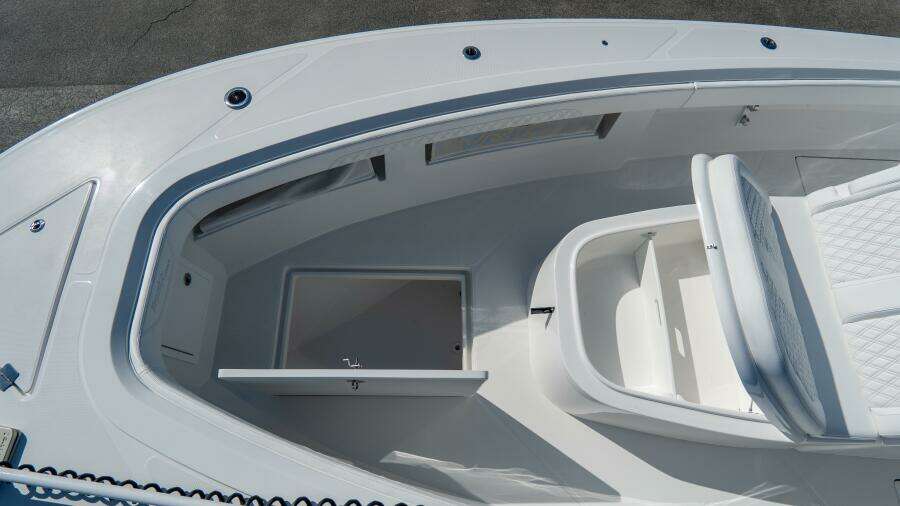 36 CC 36ft Front Runner Yacht For Sale