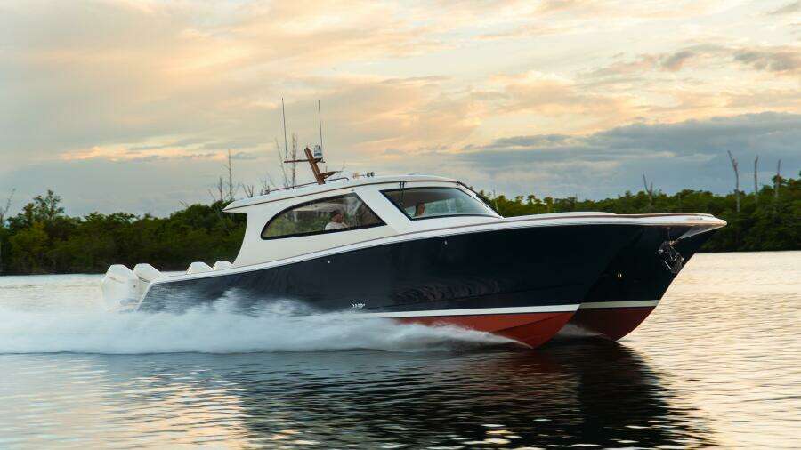 43 HTX 43ft Front Runner Yacht For Sale