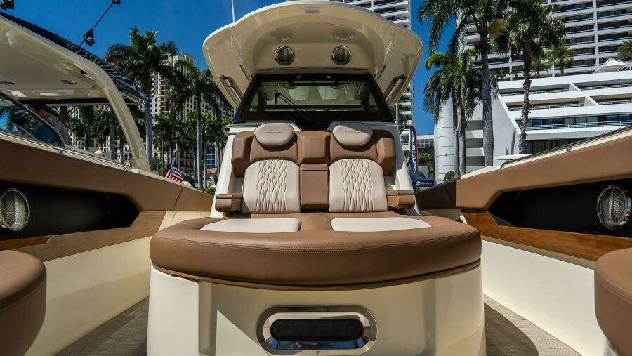 Catalina 31 31ft Chris Craft Yacht For Sale