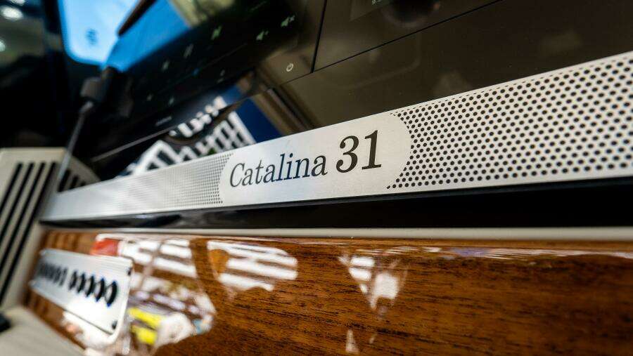 Catalina 31 31ft Chris Craft Yacht For Sale