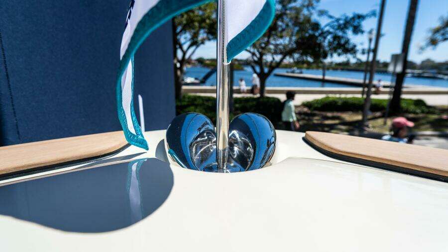 Catalina 31 31ft Chris Craft Yacht For Sale