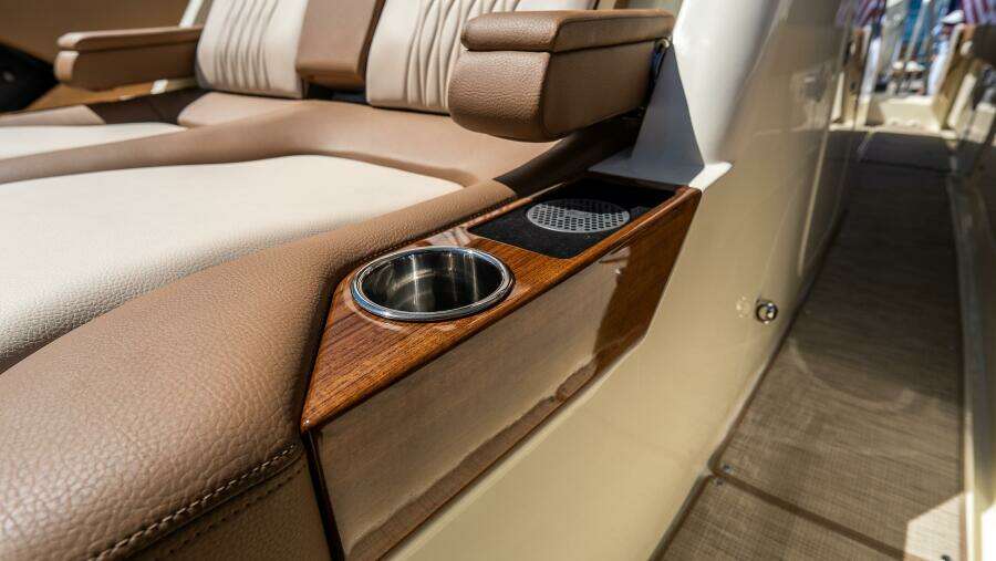 Catalina 31 31ft Chris Craft Yacht For Sale