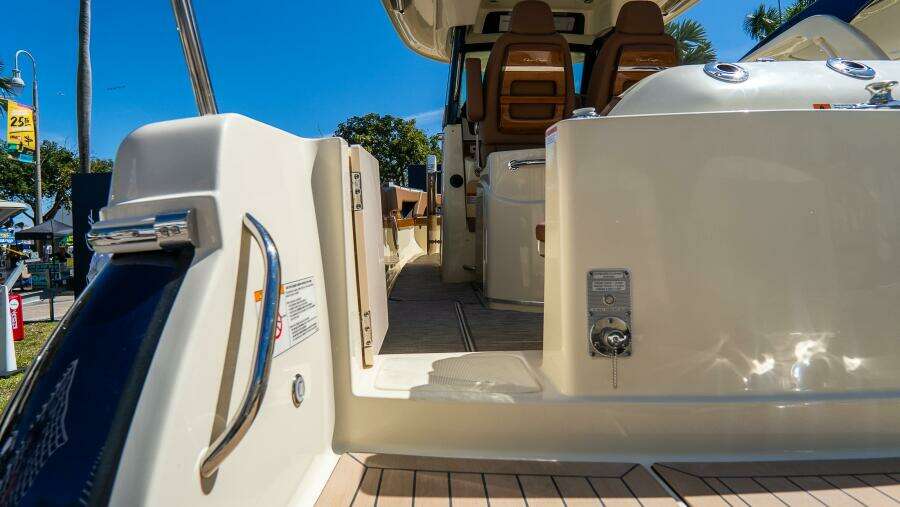 Catalina 31 31ft Chris Craft Yacht For Sale