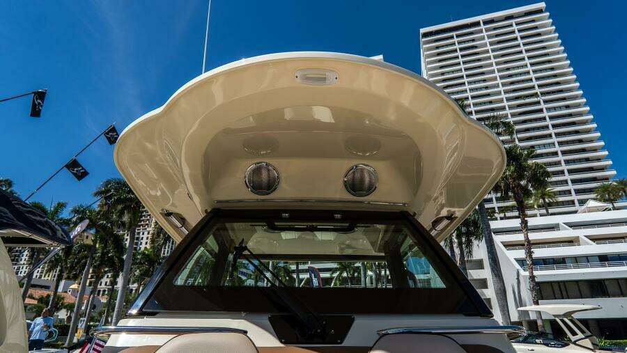 Catalina 31 31ft Chris Craft Yacht For Sale