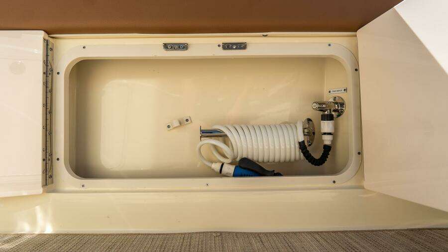 Catalina 31 31ft Chris Craft Yacht For Sale