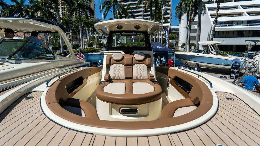 Catalina 31 31ft Chris Craft Yacht For Sale