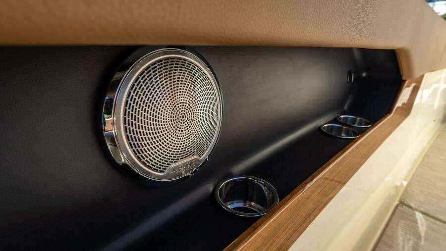 Catalina 31 31ft Chris Craft Yacht For Sale