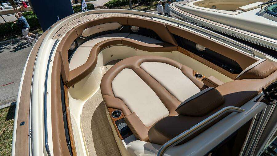 Catalina 31 31ft Chris Craft Yacht For Sale