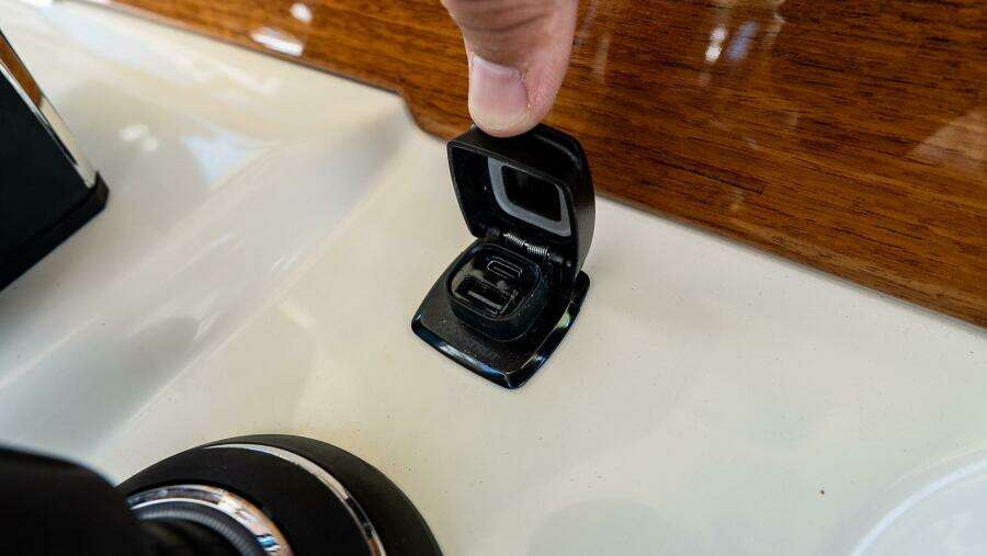 Catalina 31 31ft Chris Craft Yacht For Sale