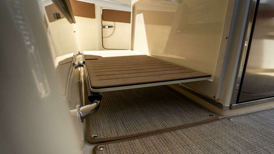 Catalina 31 31ft Chris Craft Yacht For Sale