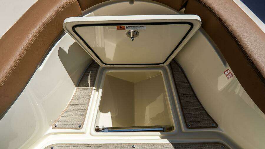 Catalina 31 31ft Chris Craft Yacht For Sale