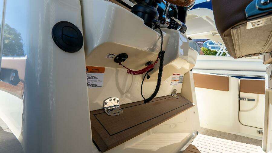 Catalina 31 31ft Chris Craft Yacht For Sale