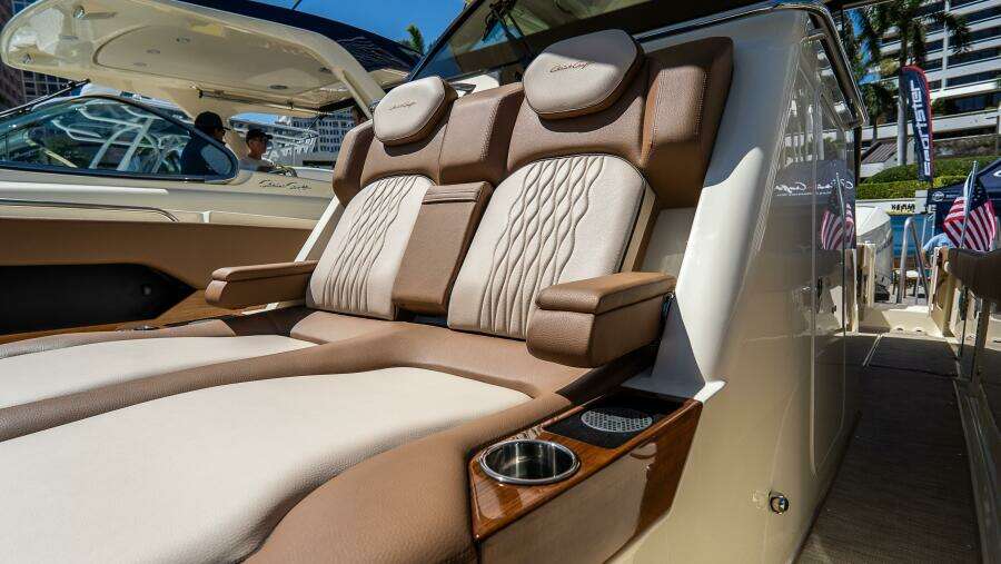 Catalina 31 31ft Chris Craft Yacht For Sale