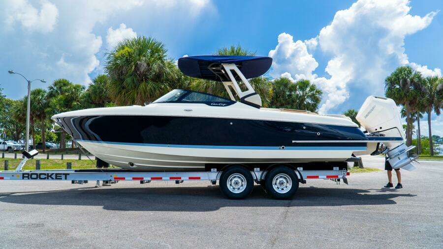 28 Sportster 28ft Chris Craft Yacht For Sale