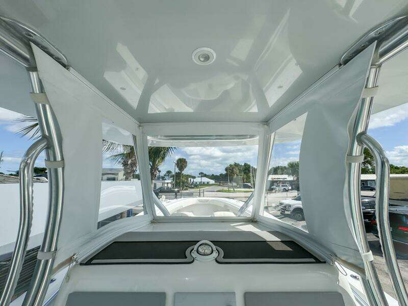 36 CC 36ft Front Runner Yacht For Sale