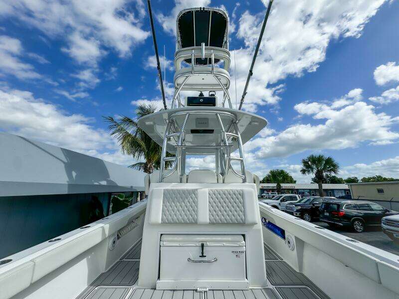 36 CC 36ft Front Runner Yacht For Sale