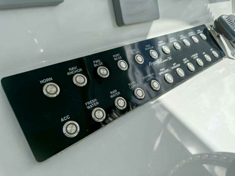 36 CC 36ft Front Runner Yacht For Sale