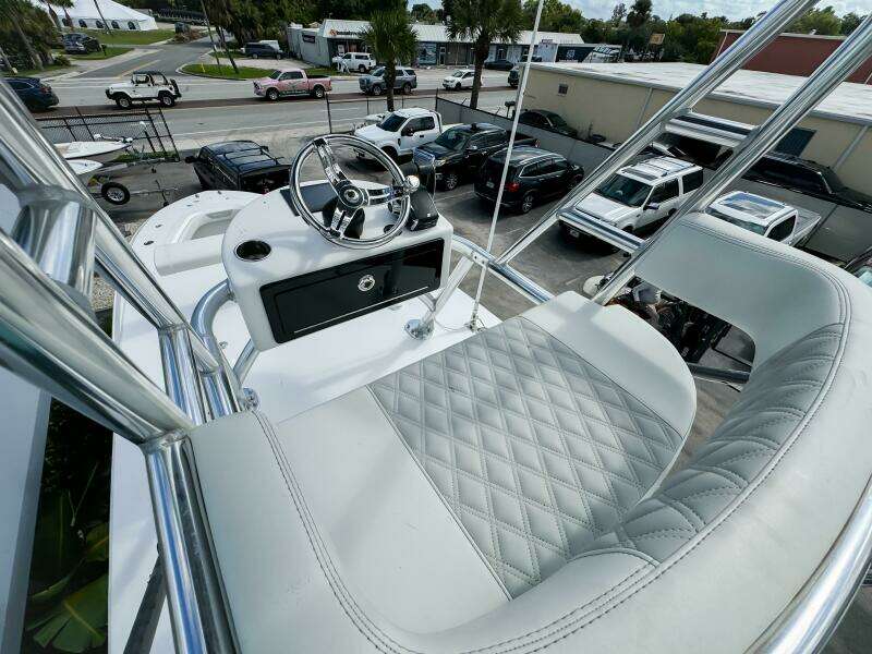 36 CC 36ft Front Runner Yacht For Sale