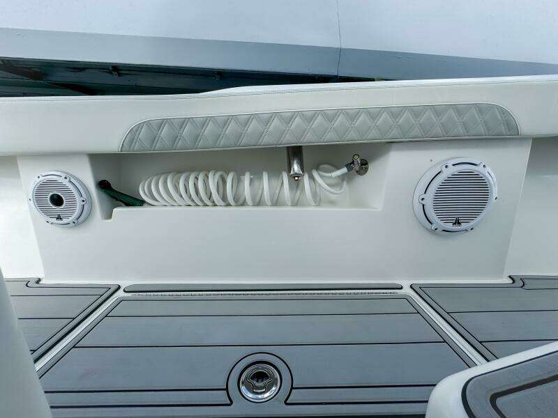 36 CC 36ft Front Runner Yacht For Sale