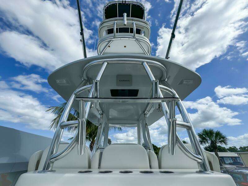 36 CC 36ft Front Runner Yacht For Sale