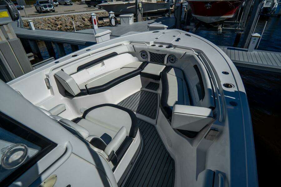 292 CC Adventure 29ft Tidewater Yacht For Sale