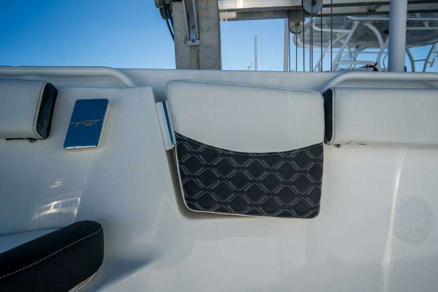 292 CC Adventure 29ft Tidewater Yacht For Sale