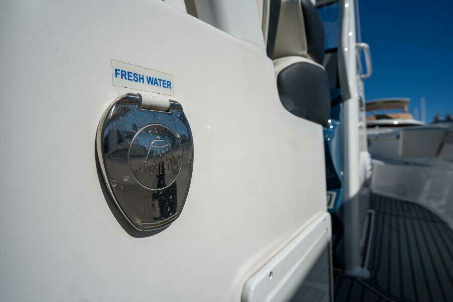 292 CC Adventure 29ft Tidewater Yacht For Sale