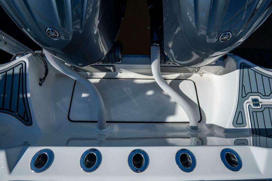 292 CC Adventure 29ft Tidewater Yacht For Sale