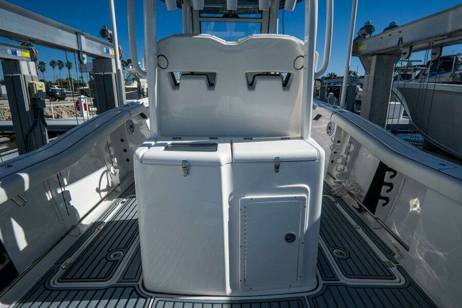 292 CC Adventure 29ft Tidewater Yacht For Sale