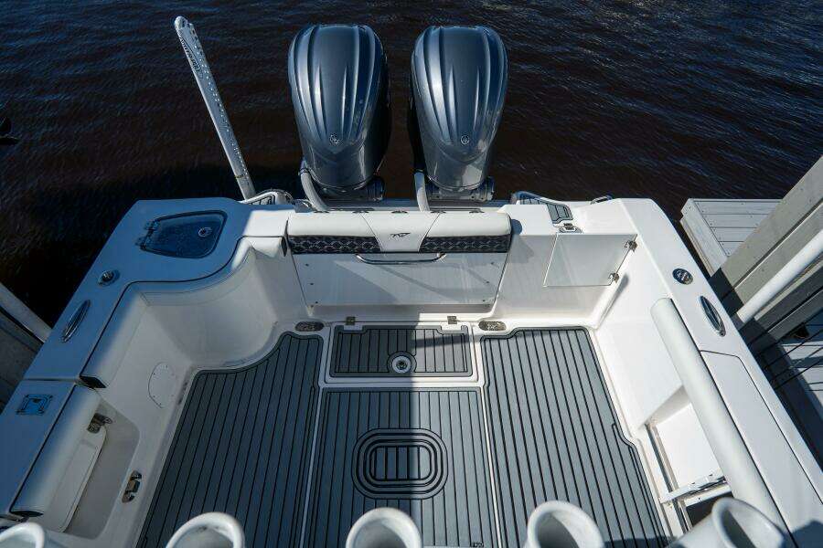 292 CC Adventure 29ft Tidewater Yacht For Sale