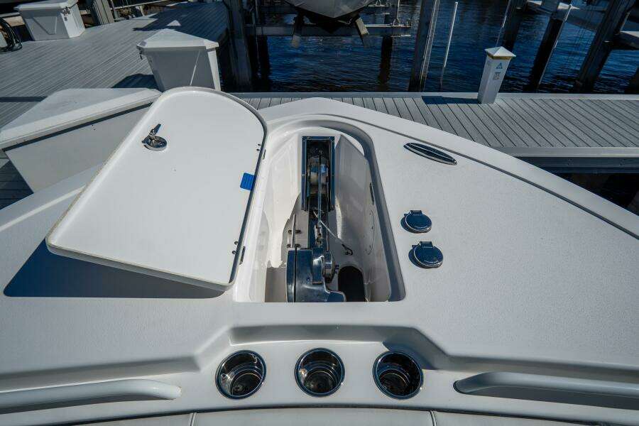 292 CC Adventure 29ft Tidewater Yacht For Sale